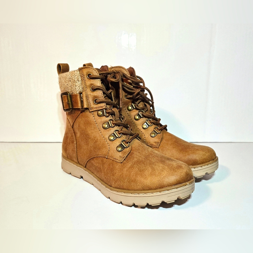 Sonoma GFL Vikie Ankle Boots Womens Size 6.5 Beige Outdoor Footwear